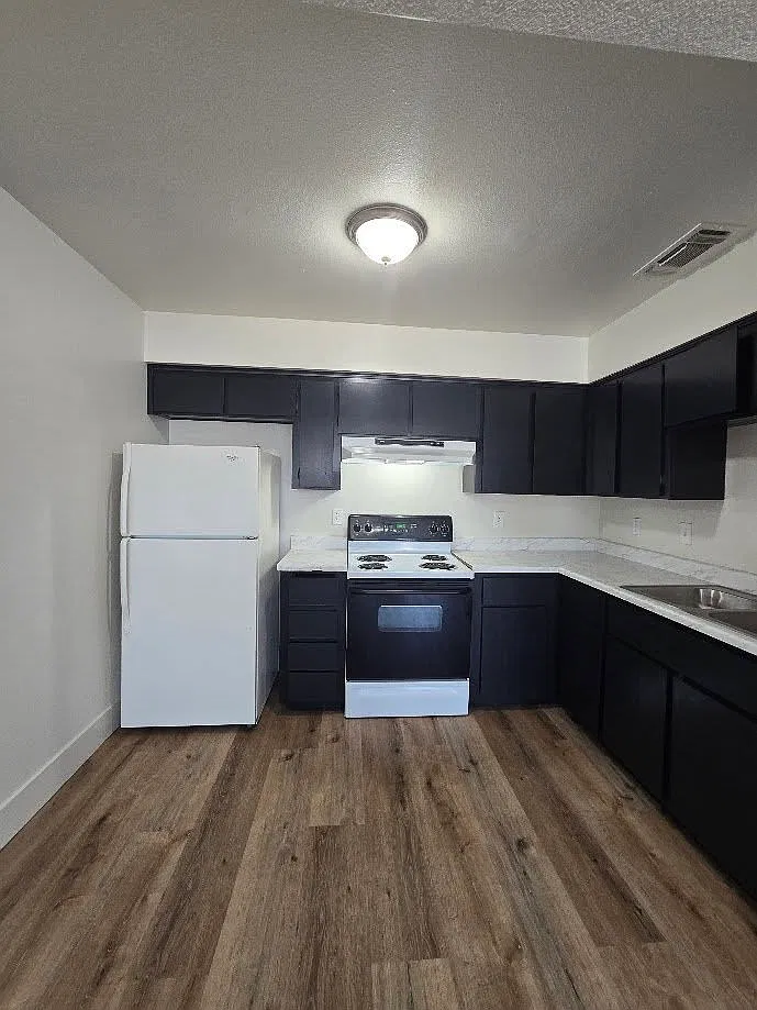 3 bed, $1,495 — Photo 3