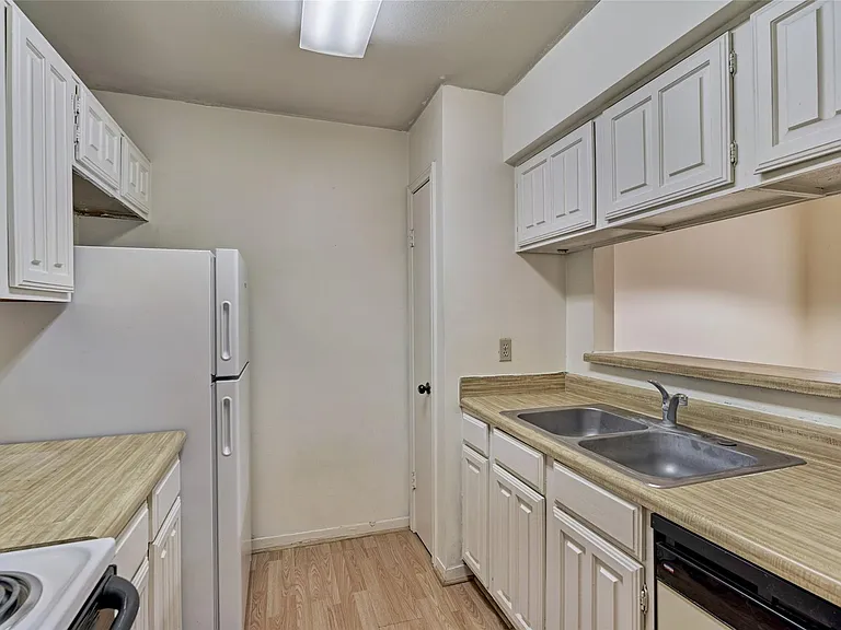 3500 Tangle Brush Dr #25 — Photo 11