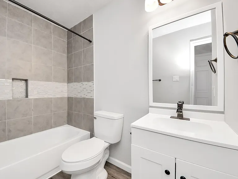 16118 Bunker Ridge Rd — Photo 24