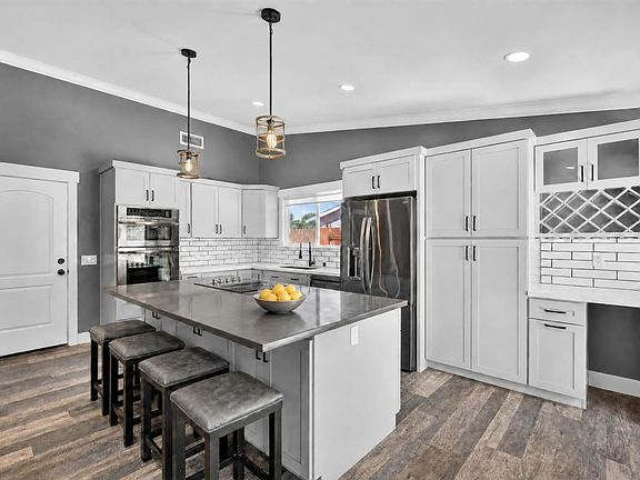 5th image of 7136 Parkvale Way