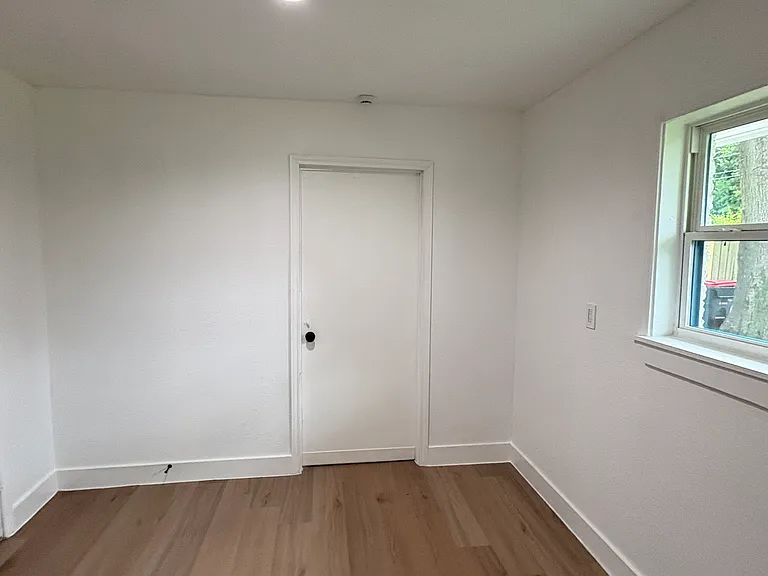 704 Fleetwood St — Photo 47