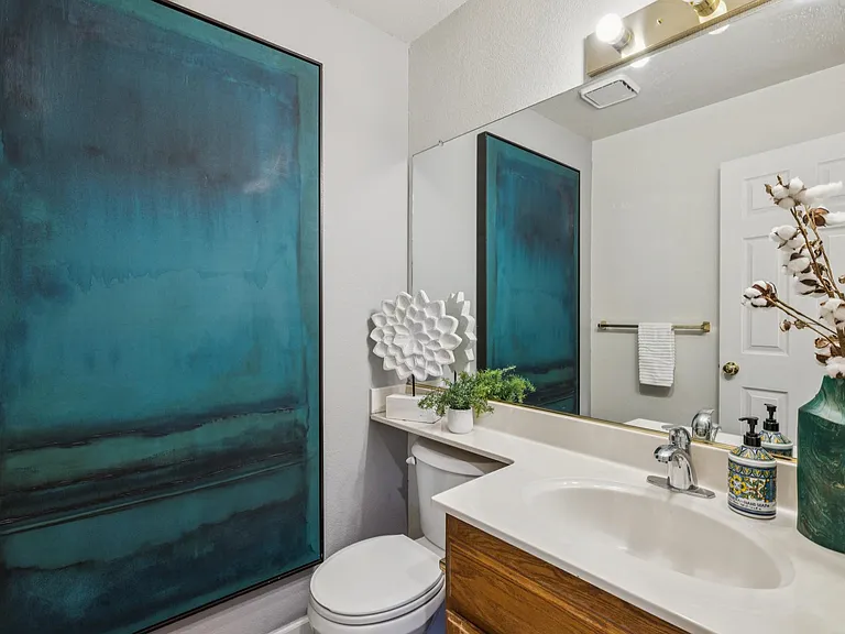 7300 Perera Cir — Photo 14