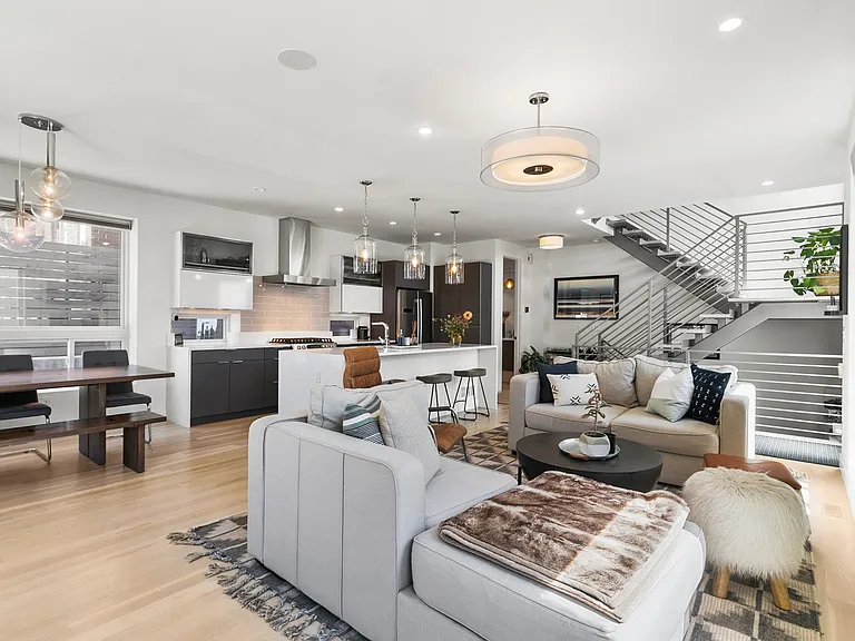 3347 Navajo St — Photo 3