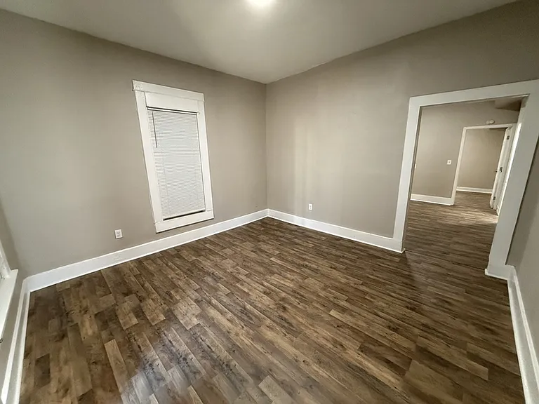 741 E Trigg Ave — Photo 5