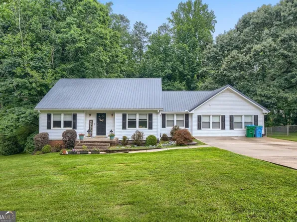 5042 Stephens Dr SW, Lilburn, GA 30047
