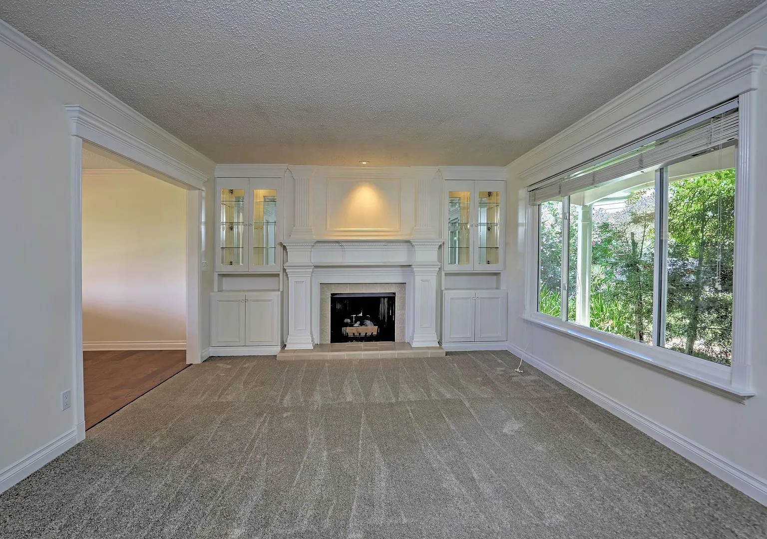 Mountain View 4 bdrm — Photo 3