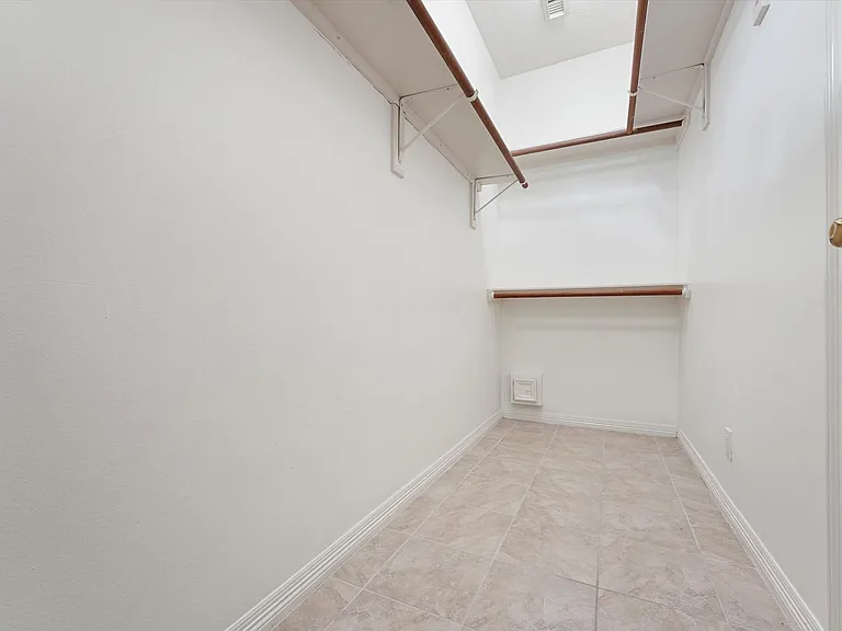 22910 Fairleaf Cir — Photo 11