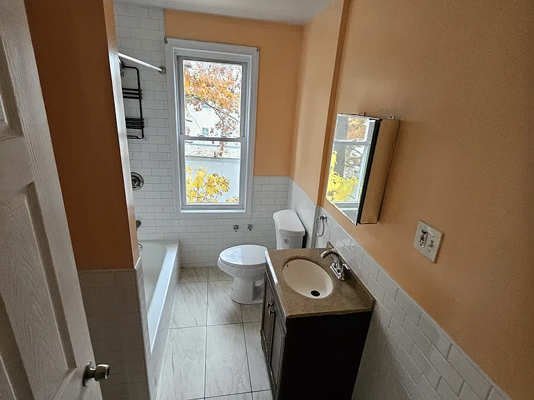 40 Atlantic Ave #2 — Photo 3
