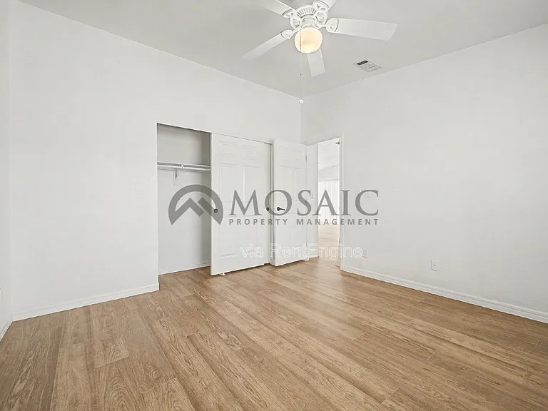 1625 S 74th St — Photo 31