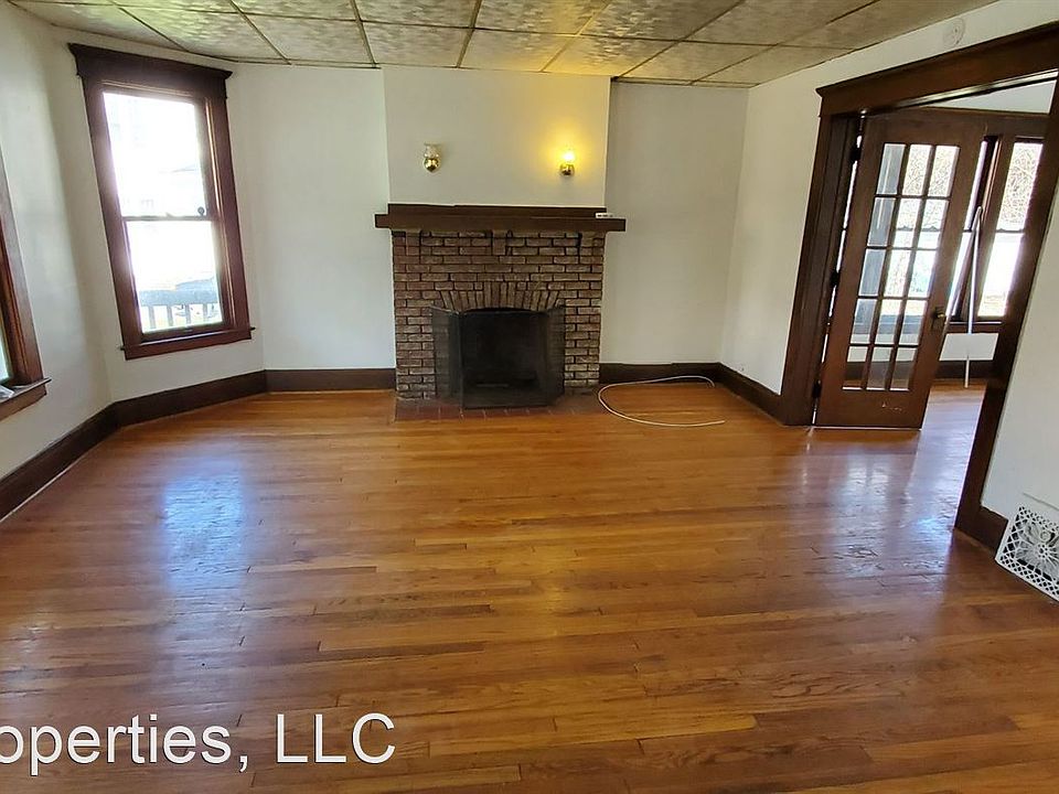 1st image of 809-11 Onondaga Ave #1