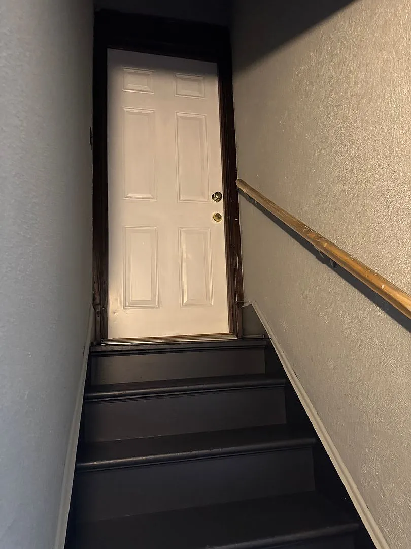 2 bedroom 1 bath second floor unit — Photo 3
