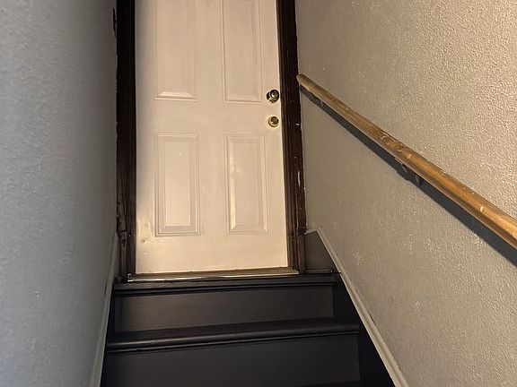 3rd image of 1106 E Lake Rd #2