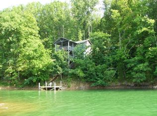 2055 Paradise Hills Rd, Dandridge, TN 37725