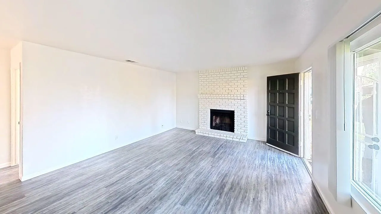 Countryside Apartments — Photo 4