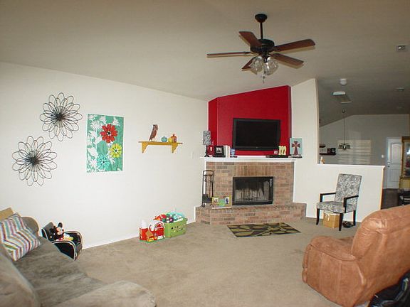 3rd image of 13 Willow Dr