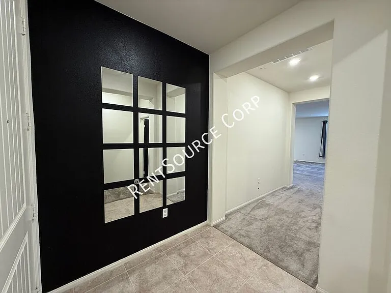 3309 Sonya Ave — Photo 2