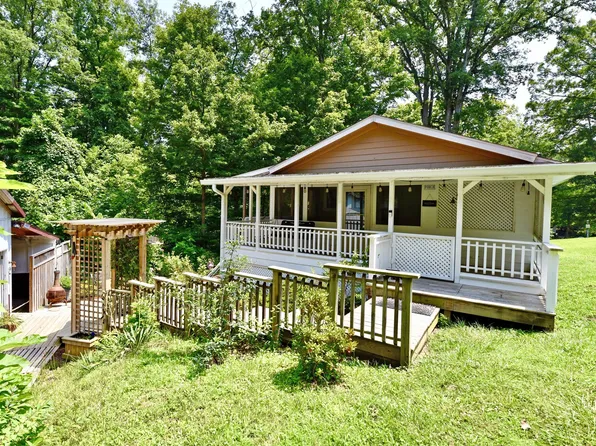 943 W Lakeview Dr, Nineveh, IN 46164