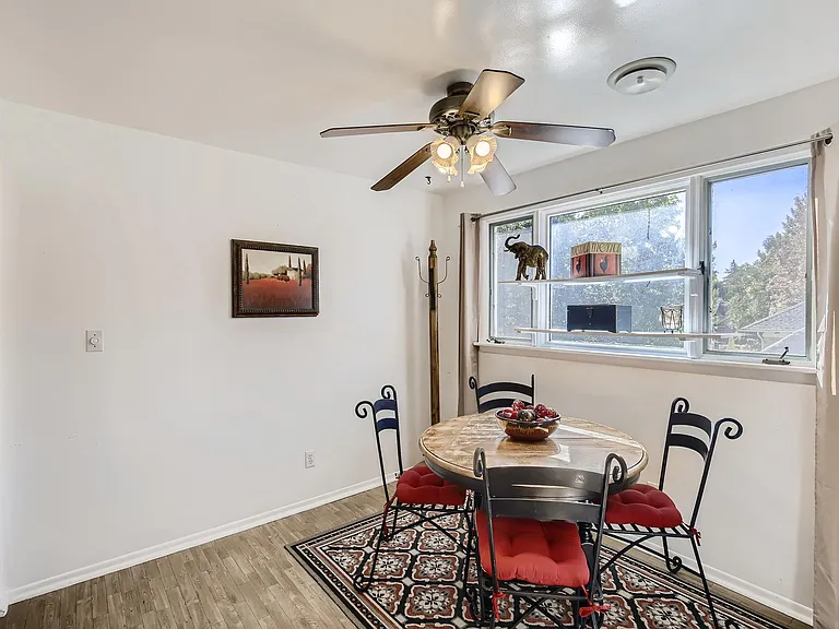 528 Pratt St — Photo 12