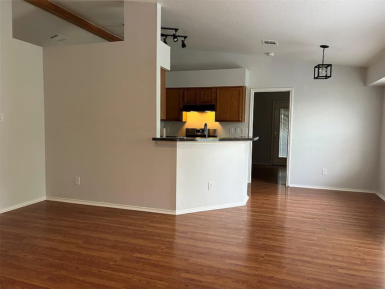 4305 Mauai Cv — Photo 7