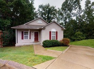 6337 Pine Dr, Huntington, WV 25705