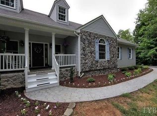 289 Hundley Ln, Madison Heights, VA 24572