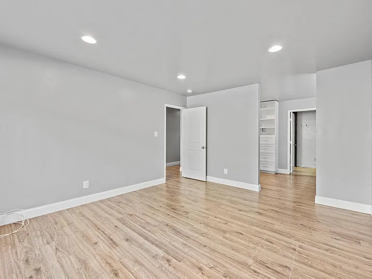 5275 Reservoir Dr — Photo 17