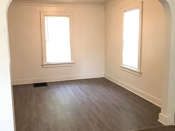 2nd image of 606 E Republic St