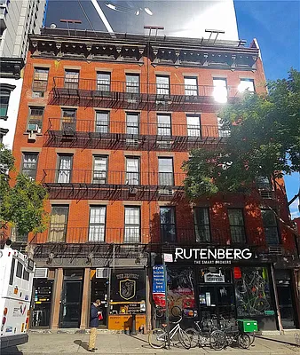 Rented by R New York | media 16