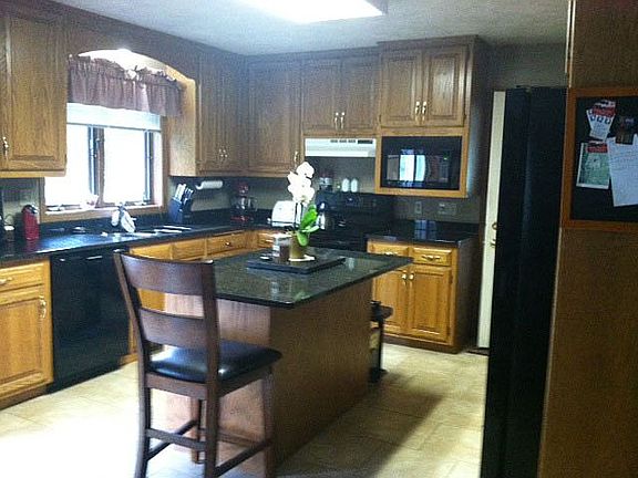 3rd image of 2119 W Prairie Creek Dr