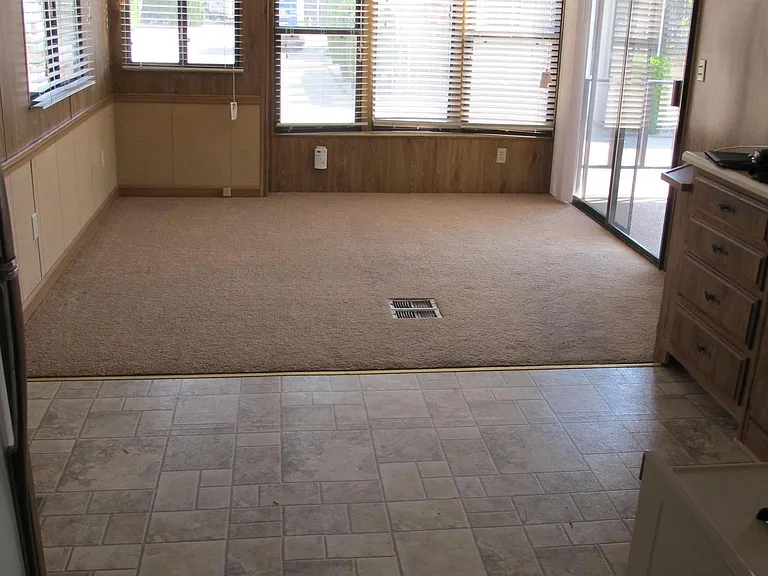 984 Acorn Dr — Photo 10