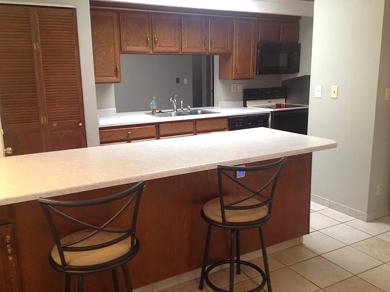 2231 Riviera St — Photo 12