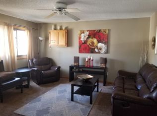 698 Victoria St S, Saint Paul, MN 55102