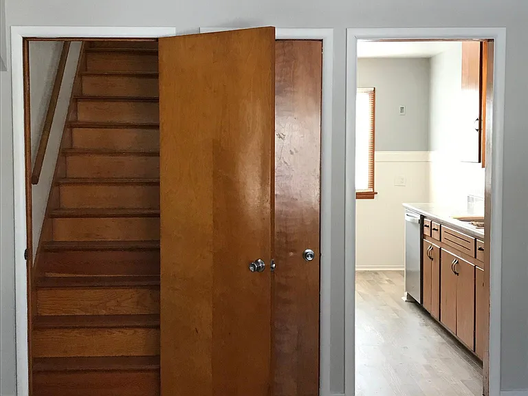 2333 Dunham St — Photo 10