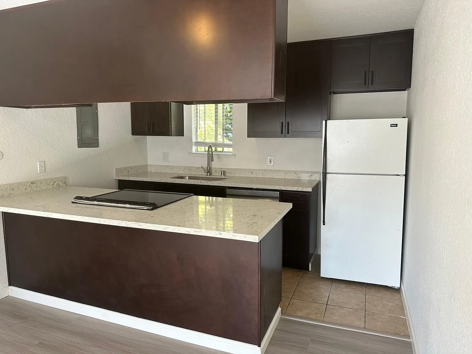 2 bed, 900 sqft, $1,850 — Photo 3