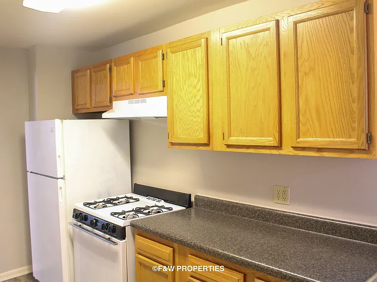 440-450 Rhoads Ave — Photo 18