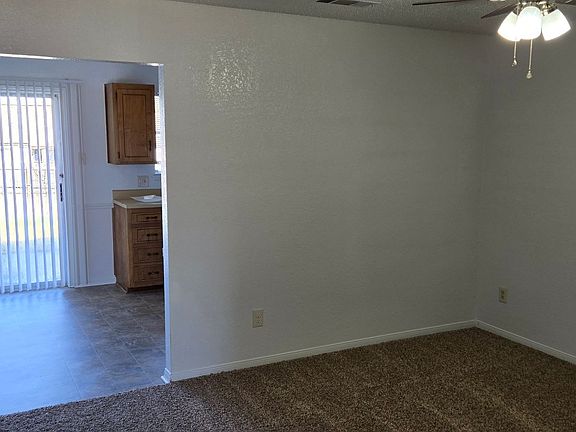 4th image of 304 Sorrell Dr #A