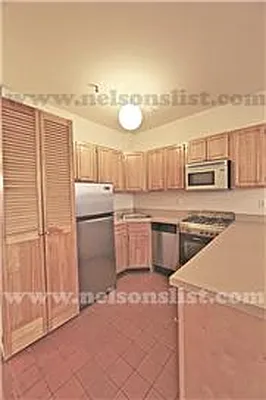 Rented by R New York | media 12