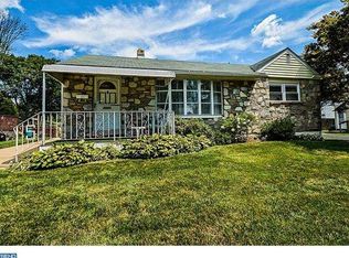 2603 Carrell Ln, Willow Grove, PA 19090