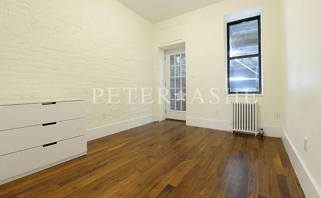 Rented by Peter Ashe | media 1