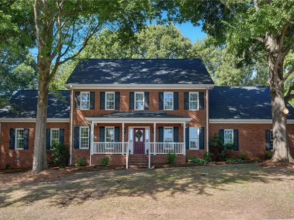 511 Westfield Ln, Gibsonville, NC 27249