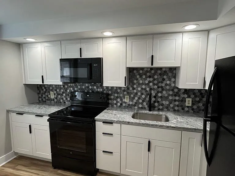 331 Spring Mill Ave #3 — Photo 3