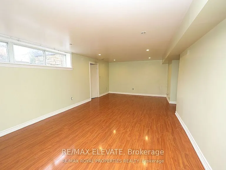 14 Mozart Ave — Photo 13