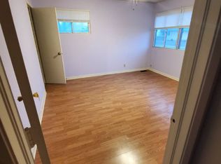 1317 SW Clearview Ln, Topeka, KS 66619