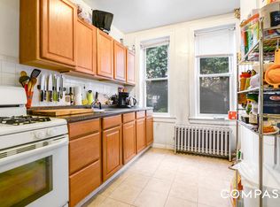 3097 44th St APT 1L, Astoria, NY 11103