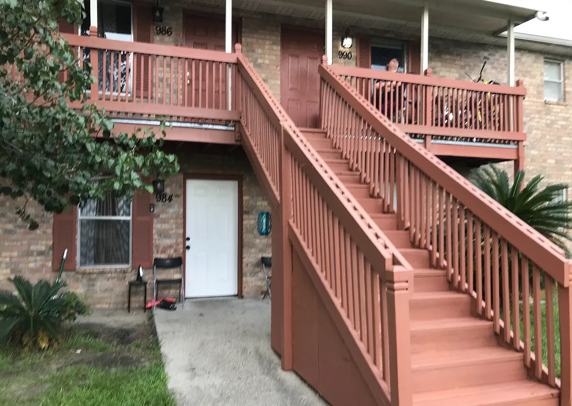 3 bed, 1000 sqft, $1,280 — Photo 1