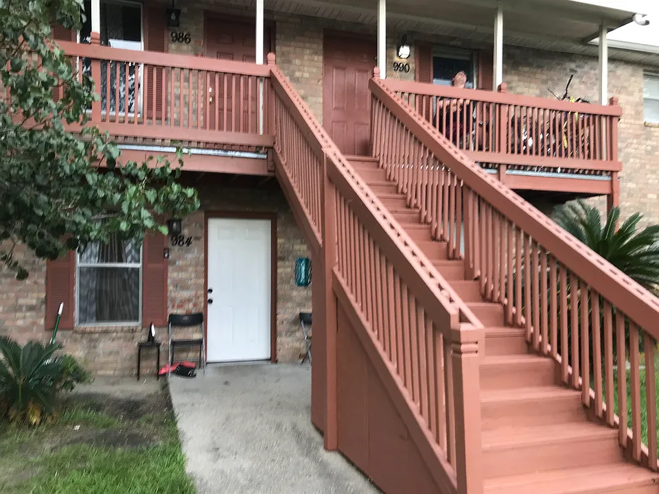984 Asheville Dr #984