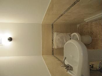 4th image of 110-48 207th St