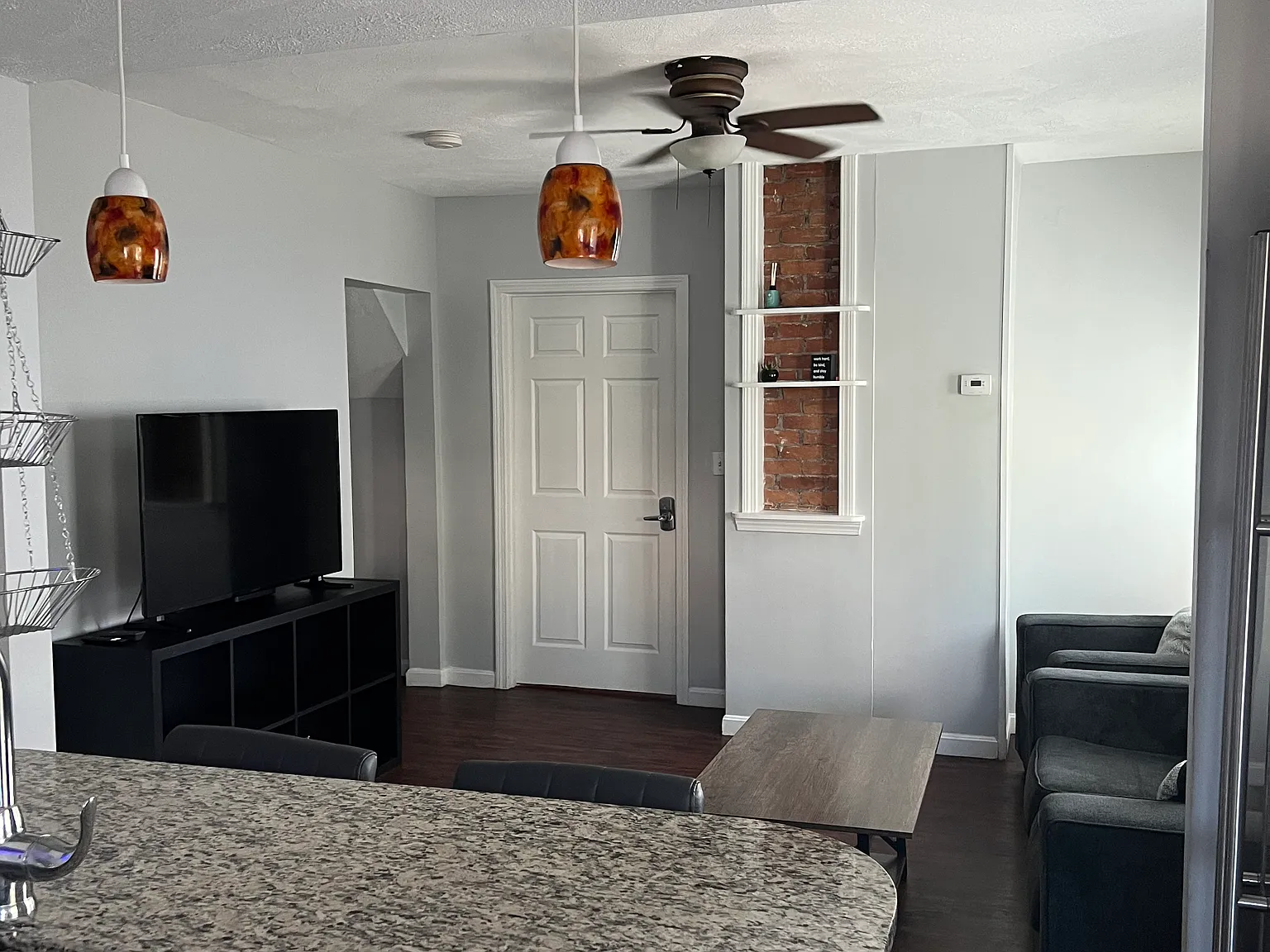 114 Commercial St — Photo 2