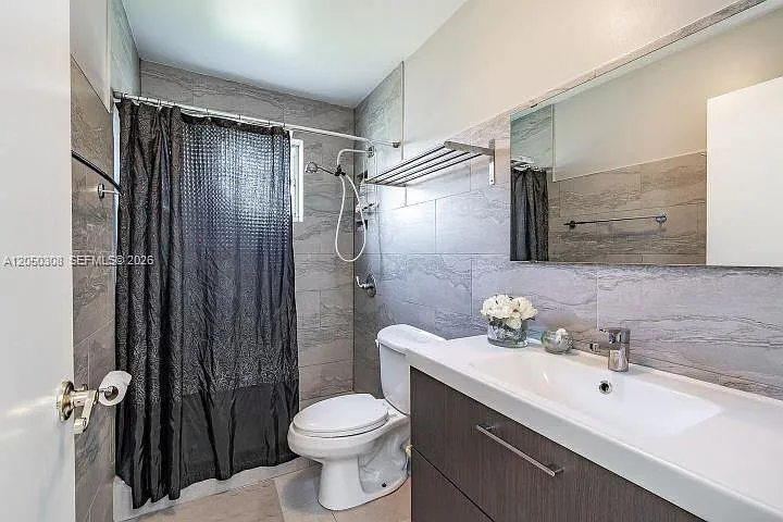 1843 SW 138th Ave — Photo 7