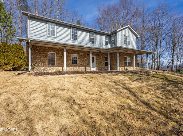 582 Mountain Dr, Gatlinburg, TN 37738